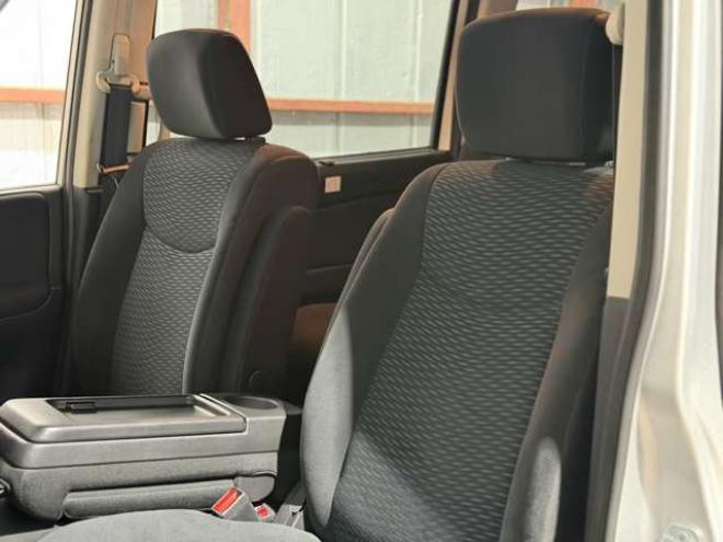 セレナ2.0 20X 4WD　防錆塗装4WDラジオナビETC 2000