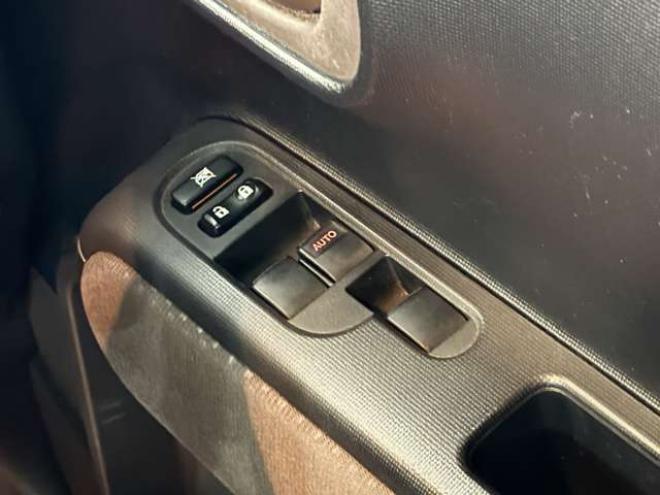 スペイド1.5 F 4WD　防錆塗装4WDキーレスTVナビBカメETC 1500