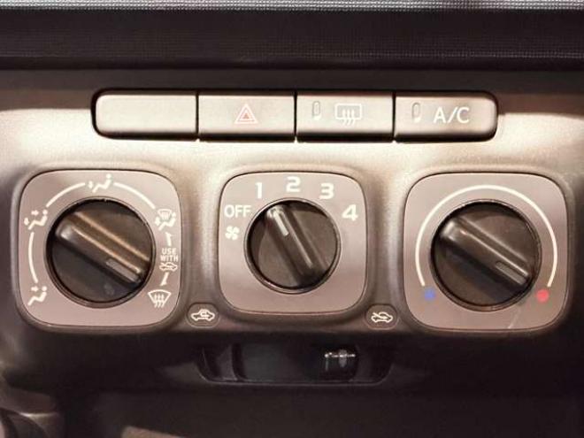 パッソ1.0 X　防錆塗装キーレスCD 2WD 1000