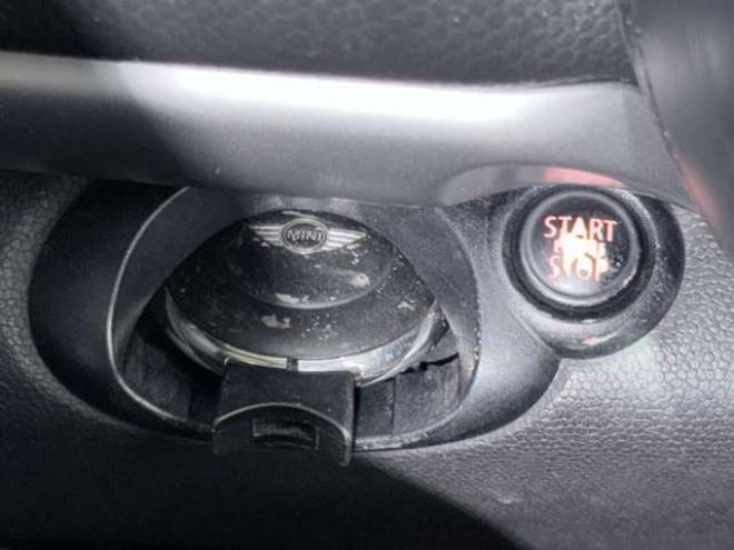 ミニクロスオーバー クーパー D オール4 4WD　防錆塗装4WDアンドロイドナビBカメETC 正規輸入車 2000