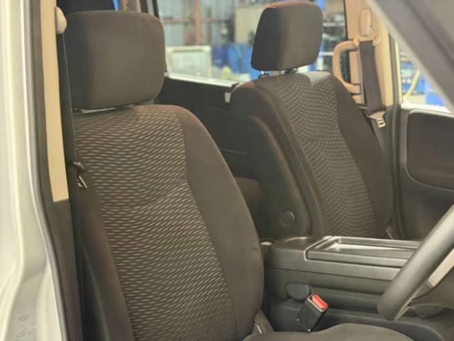 セレナ2.0 20S 4WD　防錆塗装4WDキーレスCDETC夏冬タイヤ 2000