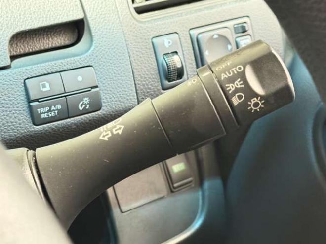 セレナ2.0 20S 4WD　防錆塗装4WDキーレスCDETC夏冬タイヤ 2000