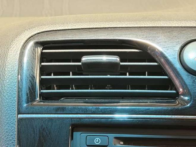 セレナ2.0 20S 4WD　防錆塗装4WDキーレスCDETC夏冬タイヤ 2000