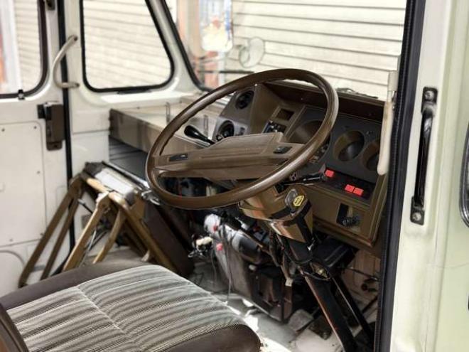 クイックデリバリークイックデリバリー　全塗装車キッチンカーレンタカーアップ 2WD 2400