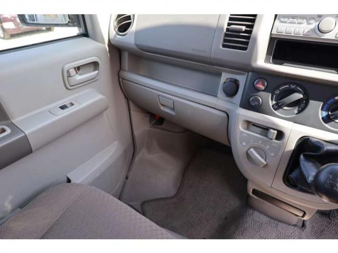 エブリィジョイン ハイルーフ 4WD　5.5万キロ・5速マニュアル・キーレス 660