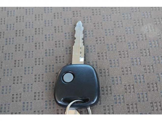 エブリィジョイン ハイルーフ 4WD　5.5万キロ・5速マニュアル・キーレス 660