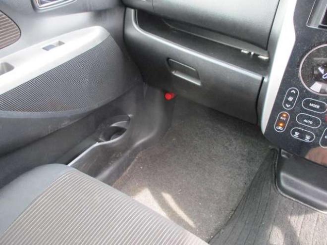 デイズハイウェイスターG 4WD　アイドリングストップ・スマートキー 660