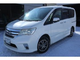 セレナ　2.0 ハイウェイスター Vセレクション 4WD　8.9万キロ・両側パワースライドドア・エンジンスターター・ナビ・TV・バックカメラ・インテリキー 2000