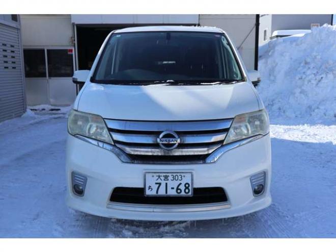 セレナ2.0 ハイウェイスター Vセレクション 4WD　8.9万キロ・両側パワースライドドア・エンジンスターター・ナビ・TV・バックカメラ・インテリキー 2000