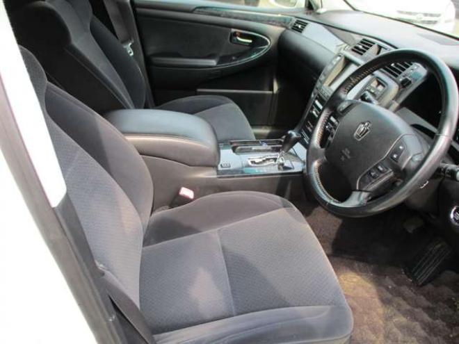 クラウンアスリート 2.5 i-Four 60thスペシャルエディション 4WD　ナビ・TV・バックカメラ・スマートキー・ローダウン・タイミングチェーン式 2500