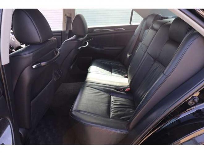 クラウンアスリート 2.5 i-Four 4WD　7.6万キロ・R9/3月・スマートキー・皮パワーシート 2500