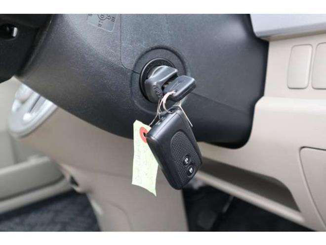 ムーヴXリミテッド　4WD　スマートキー・Tチェーン式・走行7.1万キロ 660