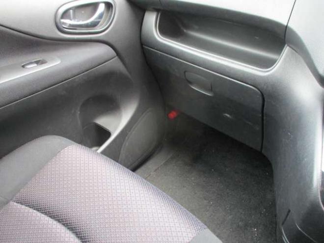 セレナ2.0 ハイウェイスター 4WD　両側パワースライドドア・ナビ・TV・バックカメラ・スマートキー 2000