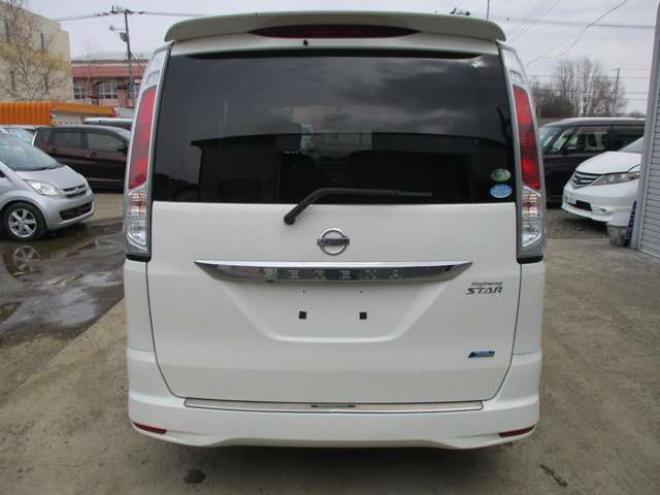 セレナ2.0 ハイウェイスター 4WD　両側パワースライドドア・ナビ・TV・バックカメラ・スマートキー 2000