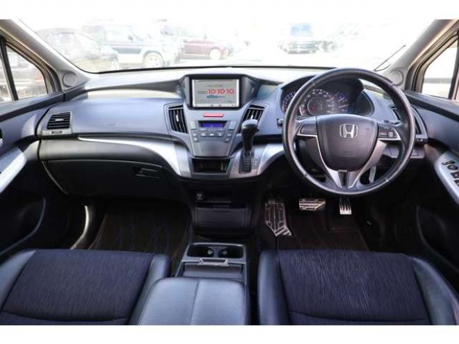 オデッセイ2.4 アブソルート 4WD　ナビ・TV・バックカメラ・キーレス・タイミングチェーン式 2400