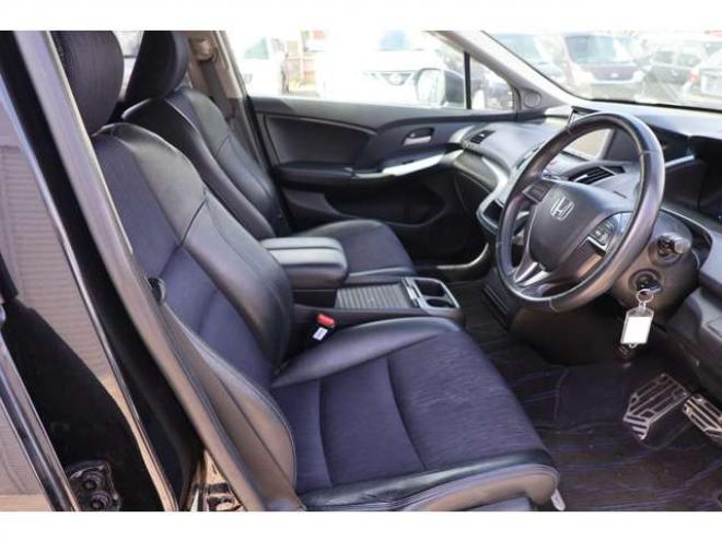 オデッセイ2.4 アブソルート 4WD　ナビ・TV・バックカメラ・キーレス・タイミングチェーン式 2400