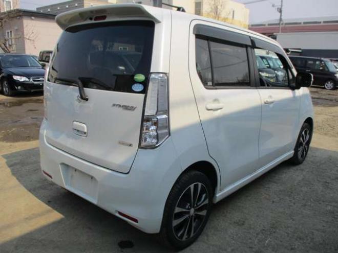 ワゴンRスティングレー T 4WD　ターボ・バックカメラ・スマートキー・アイドリングストップ 660