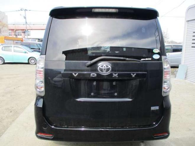 ヴォクシー2.0 ZS 4WD　ナビ・TV・両側パワースライドドア・スマートキー 2000