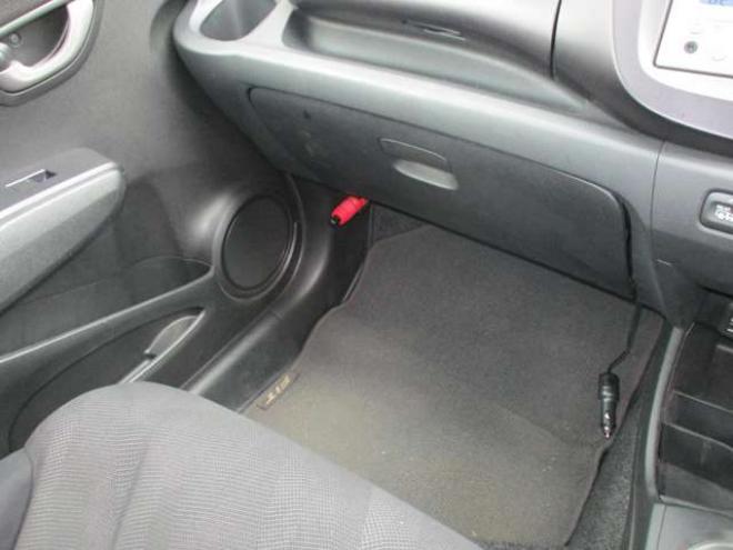 フィット1.5 RS 4WD　2.3万キロ・R9/5月・キーレス 1500