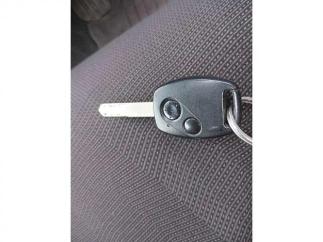 フィット1.5 RS 4WD　2.3万キロ・R9/5月・キーレス 1500