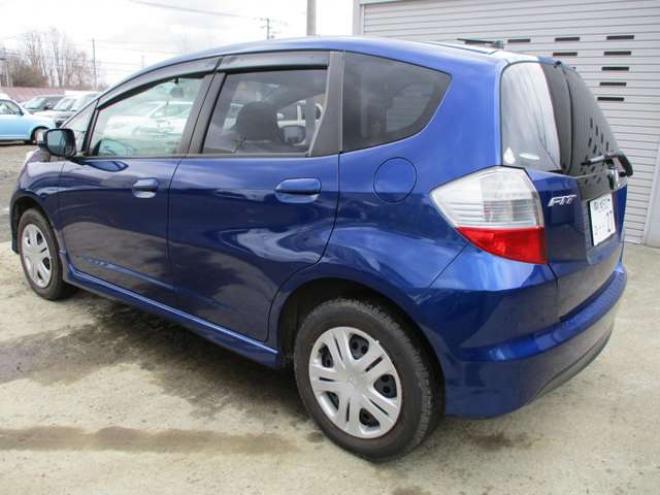 フィット1.5 RS 4WD　2.3万キロ・R9/5月・キーレス 1500