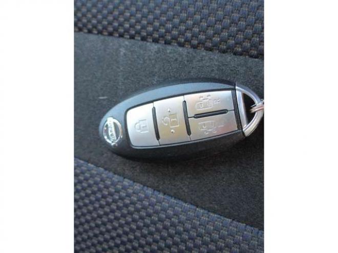 セレナ2.0 ハイウェイスター Vセレクション 4WD　両側パワースライドドア・スマートキー・タイミングチェーン 2000