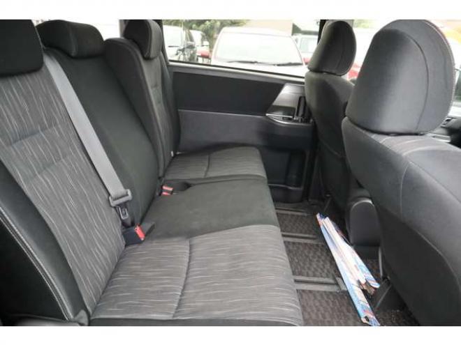 ヴォクシー2.0 ZS 煌II 4WD　スマートキー・ナビ・TV・バックカメラ・両側パワスラ・後期型 2000