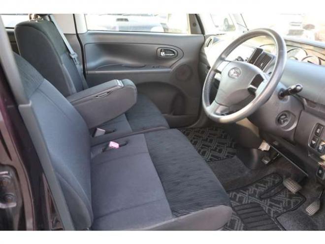 タントカスタム RS 4WD　アイドリングストップ・ナビ・TV・左パワースライドドア・ターボ・Tチェーン式 660