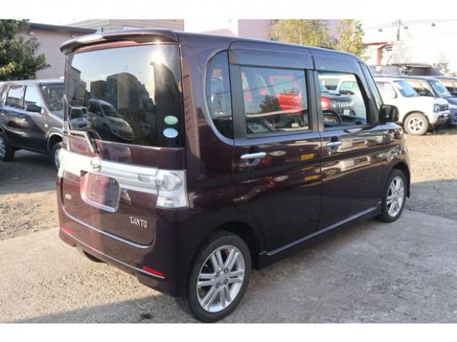 タントカスタム RS 4WD　アイドリングストップ・ナビ・TV・左パワースライドドア・ターボ・Tチェーン式 660