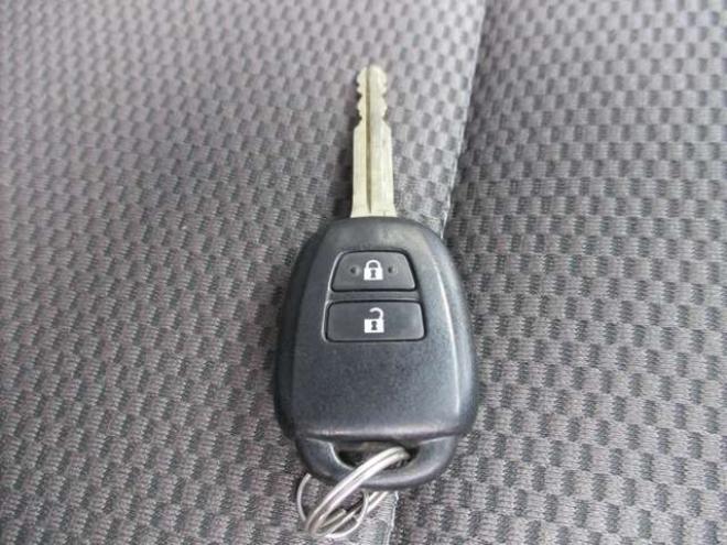 レジアスエース3.0 DX ロングボディ ディーゼルターボ 4WD　キーレス・タイミングベルト交換済み 3000