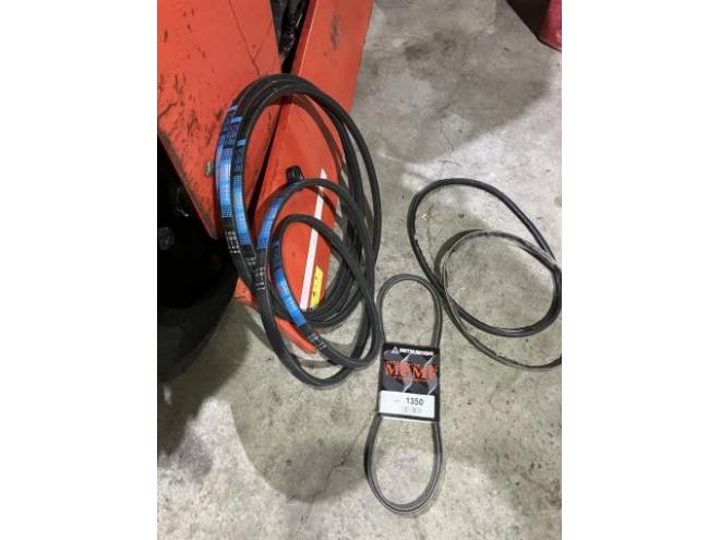 除雪機ISEKI FSR1114DF 14馬力 ディーゼル HST ベルト類、クローラー新品　整備済