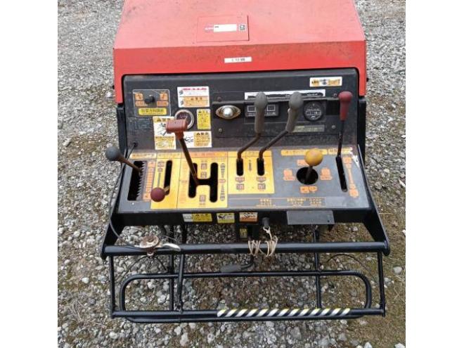 除雪機ISEKI FSR1114DF 14馬力 ディーゼル HST ベルト類、クローラー新品　整備済