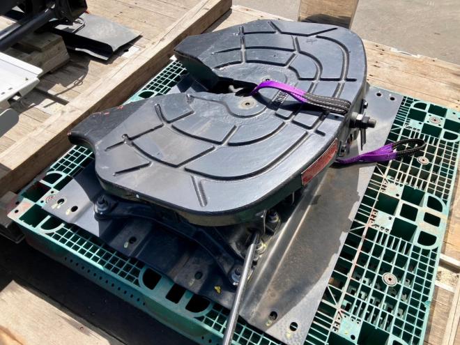 その他新車外し　トレーラーカプラー