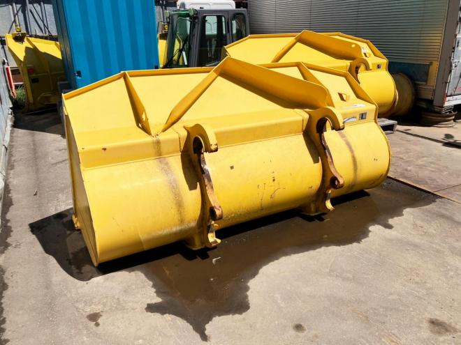 ホイールローダコマツ　中古　WA100-8Y　建機