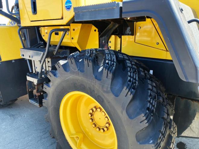 ホイールローダコマツ　中古　WA100-8Y　建機