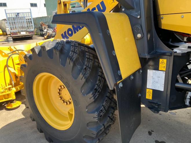ホイールローダコマツ　中古　WA100-8Y　建機