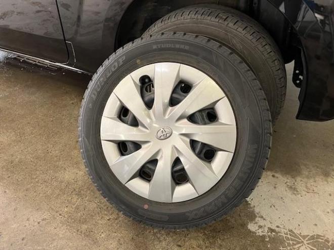 スペイドＦジャック　寒冷地仕様　禁煙車　パワースライドドア　社外１５インチＡＷ　スタッドレスタイヤ付　エンジンスターター　ＫＥＮＷＯＯＤナビ　地デジ　Ｂｌｕｅｔｏｏｔｈオーディオ　バックカメラ　前後ドライブレコーダー 4WD 1500 4Dr