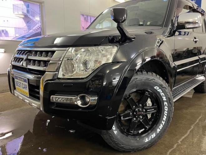 パジェロロング　スーパーエクシード　寒冷地仕様　ダブルバッテリー　禁煙車　ＷＥＤＳキーラー１７ＡＷ＋新品ＴＯＹＯホワイトレタータイヤ　社外１７ＡＷ＋スタッドレスタイヤ　新品ＪＡＯＳブラックマッドガード　純正ナビ　地デジ　Ｂｌｕｅｔｏｏｔｈ 4WD 3200 5Dr