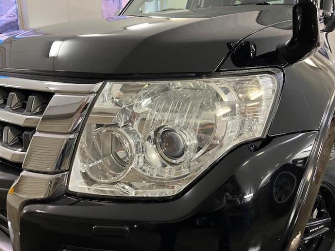 パジェロロング　スーパーエクシード　寒冷地仕様　ダブルバッテリー　禁煙車　ＷＥＤＳキーラー１７ＡＷ＋新品ＴＯＹＯホワイトレタータイヤ　社外１７ＡＷ＋スタッドレスタイヤ　新品ＪＡＯＳブラックマッドガード　純正ナビ　地デジ　Ｂｌｕｅｔｏｏｔｈ 4WD 3200 5Dr