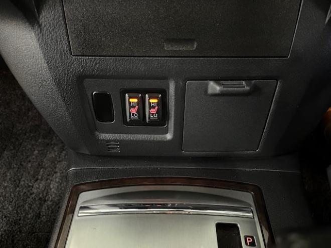 パジェロロング　スーパーエクシード　寒冷地仕様　ダブルバッテリー　禁煙車　ＷＥＤＳキーラー１７ＡＷ＋新品ＴＯＹＯホワイトレタータイヤ　社外１７ＡＷ＋スタッドレスタイヤ　新品ＪＡＯＳブラックマッドガード　純正ナビ　地デジ　Ｂｌｕｅｔｏｏｔｈ 4WD 3200 5Dr