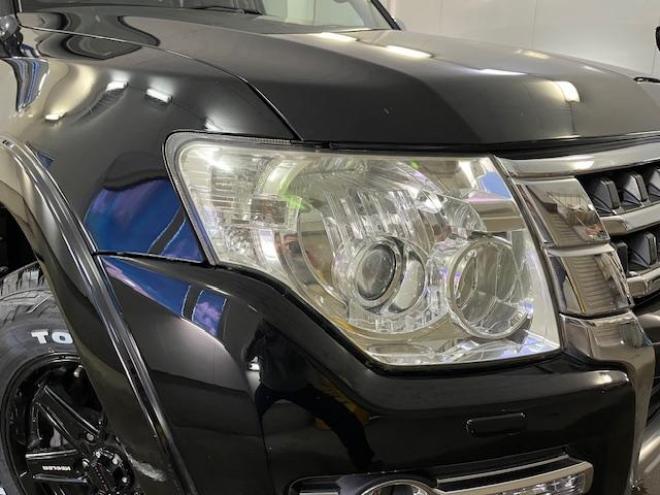 パジェロロング　スーパーエクシード　寒冷地仕様　ダブルバッテリー　禁煙車　ＷＥＤＳキーラー１７ＡＷ＋新品ＴＯＹＯホワイトレタータイヤ　社外１７ＡＷ＋スタッドレスタイヤ　新品ＪＡＯＳブラックマッドガード　純正ナビ　地デジ　Ｂｌｕｅｔｏｏｔｈ 4WD 3200 5Dr