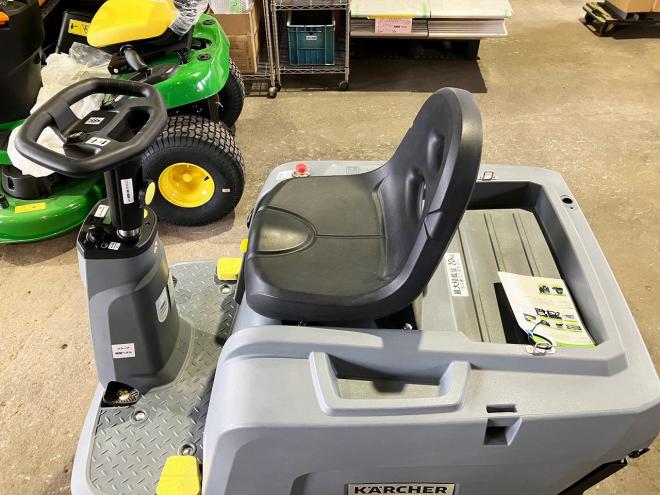 その他ケルヒャー　中古　搭乗式バキュームスイーパー　KM85/50RBP　作業機