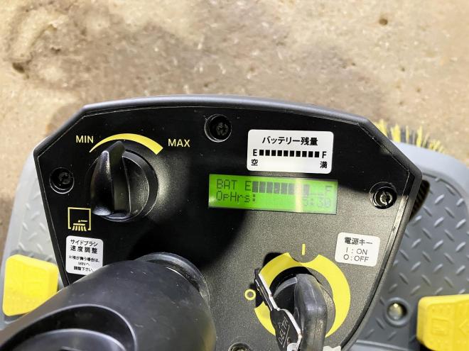 その他ケルヒャー　中古　搭乗式バキュームスイーパー　KM85/50RBP　作業機