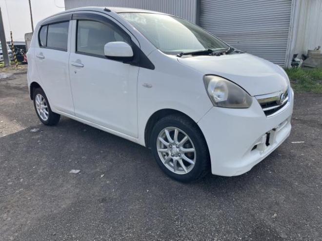 ミライースxfメモリアルエディション 4WD 660 5Dr