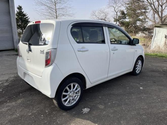 ミライースxfメモリアルエディション 4WD 660 5Dr