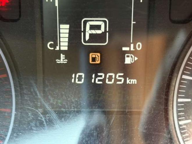 キャラバンNV350 2.5 クールバン DX ロングボディ ディーゼルターボ 4WD　エンジンスターター　革調シートカバー　ETC　社外ハンドル　社外テール　ベッドキット　パワステ　パワーウィンドウ　社外ナビ　社外アルミホイール　両側スライドドア 2500