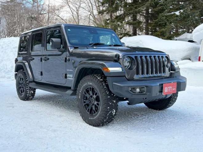 ラングラーアンリミテッド サハラ 3.6L 4WD　グラナイトグレー　エアコン　クルコン　パワステ　パワーウィンドウ　フロントカメラ　バックカメラ　キーレスエントリー　アルミホイール　ABS　横滑り防止装置　盗難防止装置　フルセグTV 正規輸入車 3600