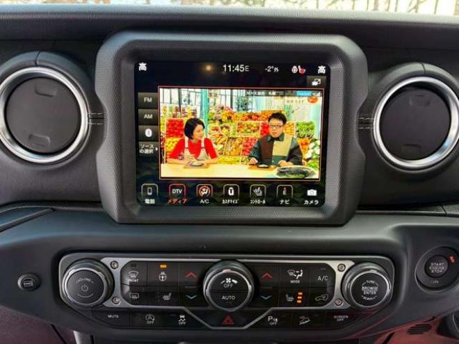 ラングラーアンリミテッド サハラ 3.6L 4WD　グラナイトグレー　エアコン　クルコン　パワステ　パワーウィンドウ　フロントカメラ　バックカメラ　キーレスエントリー　アルミホイール　ABS　横滑り防止装置　盗難防止装置　フルセグTV 正規輸入車 3600