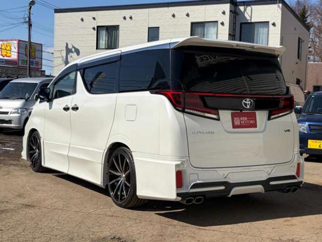 アルファード3.5 SA 4WD　TRDエアロ　クリスタルアイLEDテール　ダウンサス　レザー調シートカバー　アルパインナビ　フリップダウン　スピーカー　デジタルインナーミラー　シュタイナー20インチ　シーケンシャルウィンカー 3500