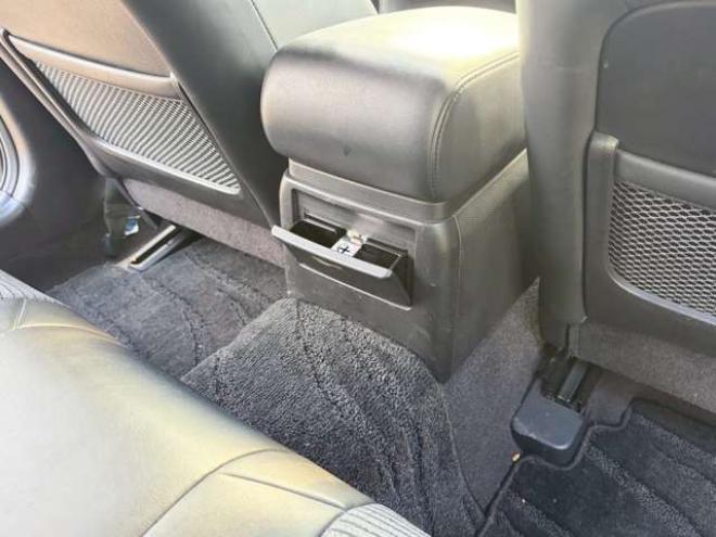 スカイライン2.5 250GT FOUR 4WD　ドライブレコーダー　ETC　パワステ　パワーウィンドウ　ナビ　電動シート　寒冷地仕様　アルミホイール　エアコン　盗難防止装置　キーレスエントリー　ABS　横滑り防止装置 2500